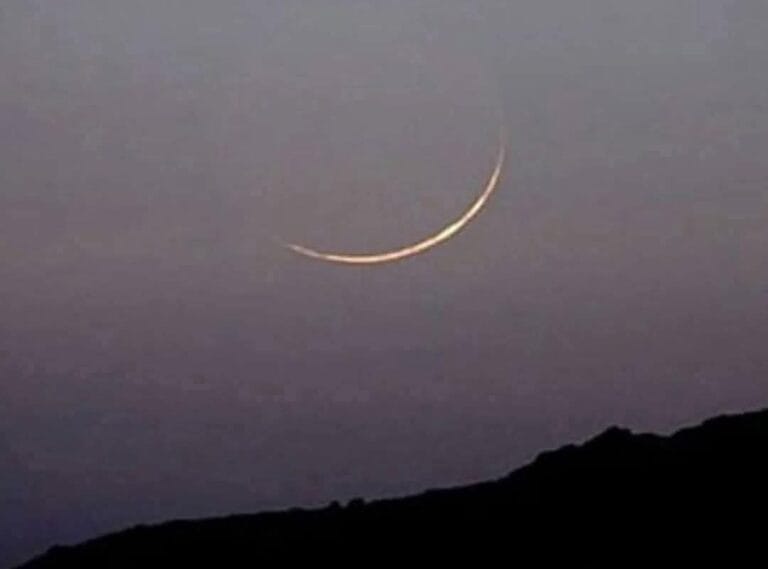 मुकद्दस रमजान का चांद दिखा, 'इबादत' के नूर से नहाई हल्द्वानी; कल रखा जाएगा पहला रोजा, मस्जिदों में तरावीह की गूँज और बाजारों में बढ़ी रौनक